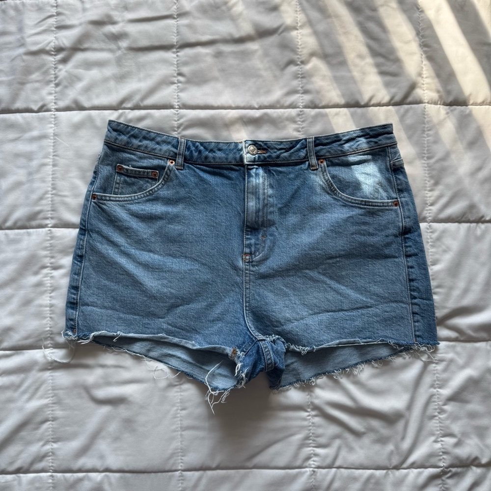 Topshop Mom Jean Shorts Size 14